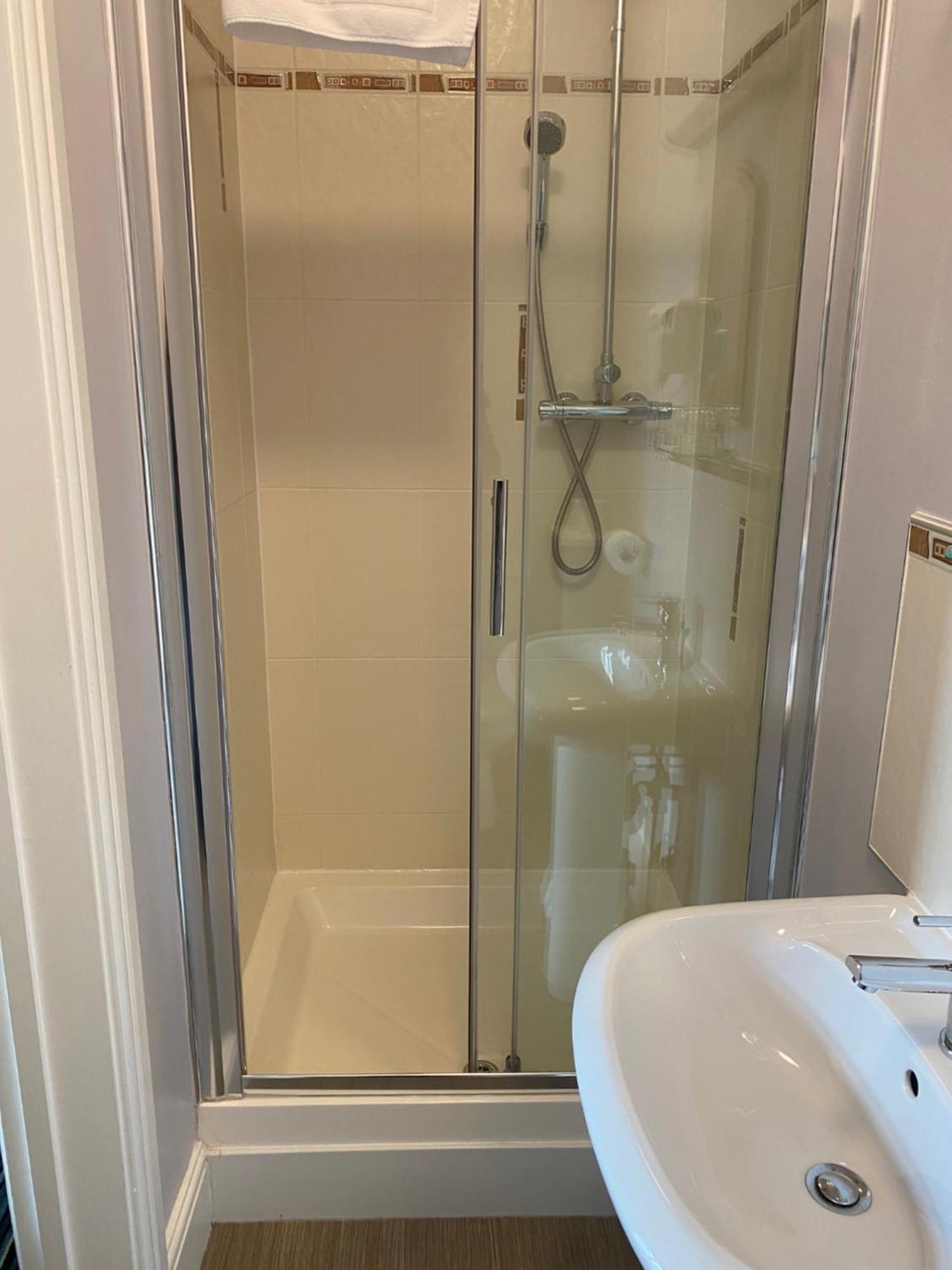 Manor Parc Hotel カーディフ エクステリア 写真
