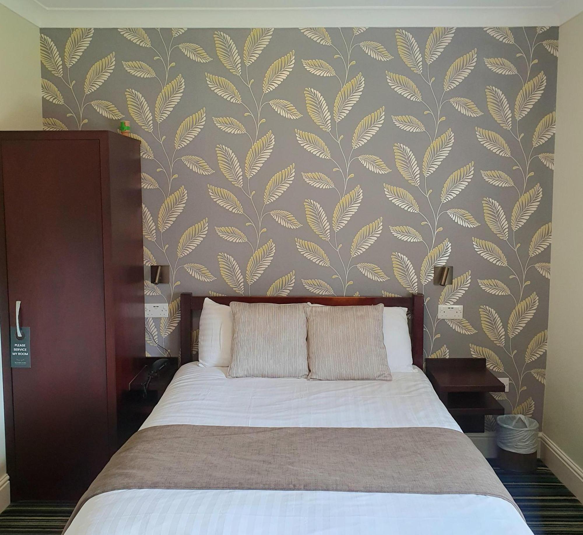 Manor Parc Hotel カーディフ エクステリア 写真