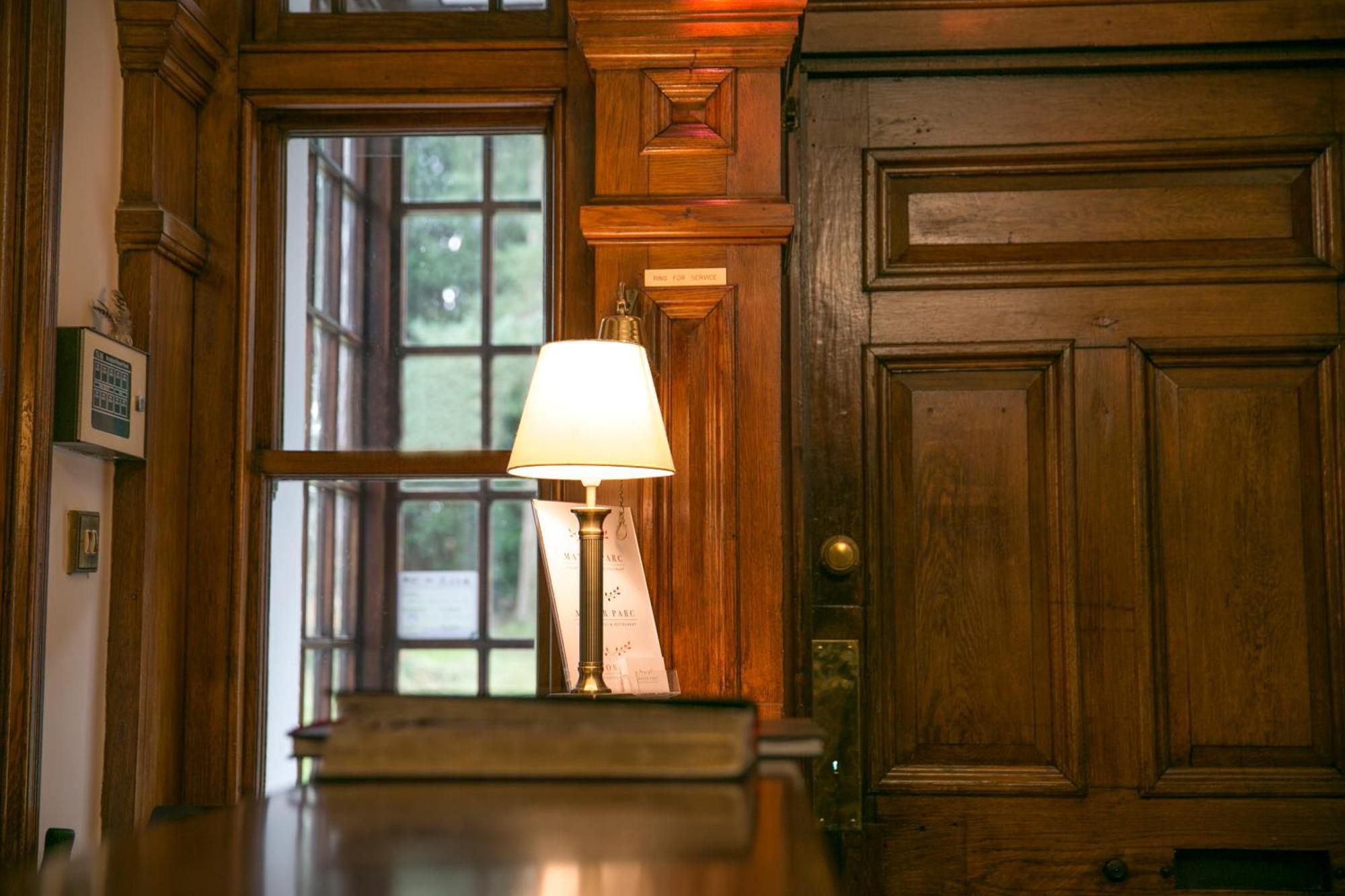 Manor Parc Hotel カーディフ エクステリア 写真